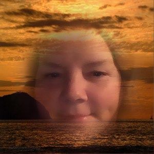 Meet your Posher, Lenora